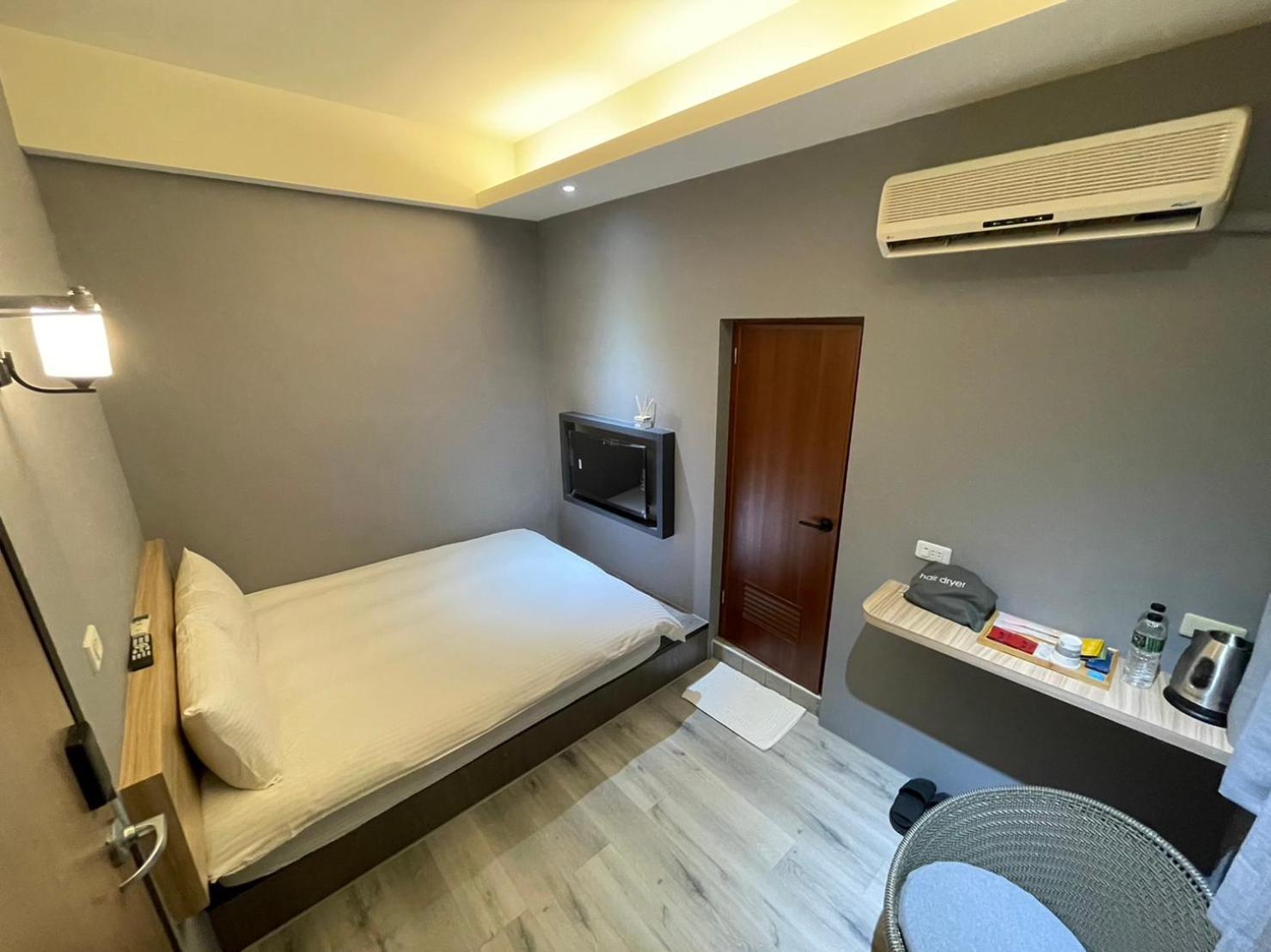 Shuntai Inn Fengshan  Exterior photo