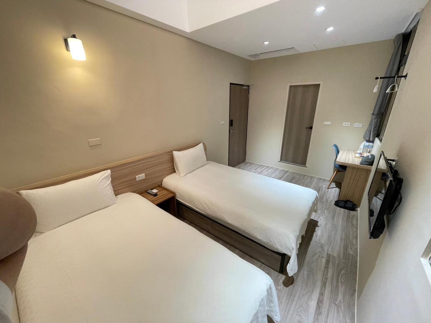 Shuntai Inn Fengshan  Exterior photo