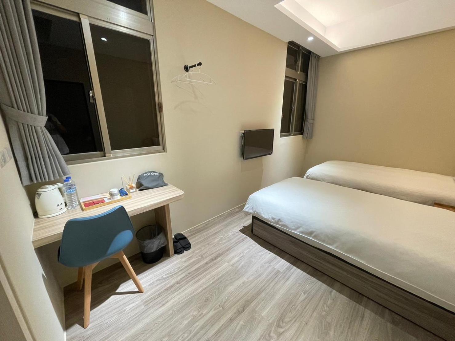 Shuntai Inn Fengshan  Exterior photo