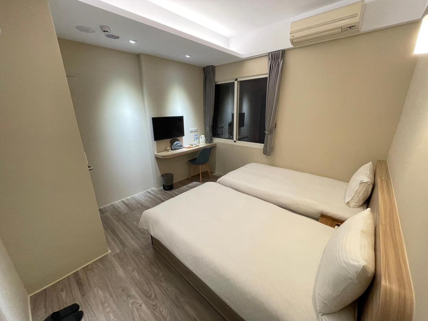 Shuntai Inn Fengshan  Exterior photo