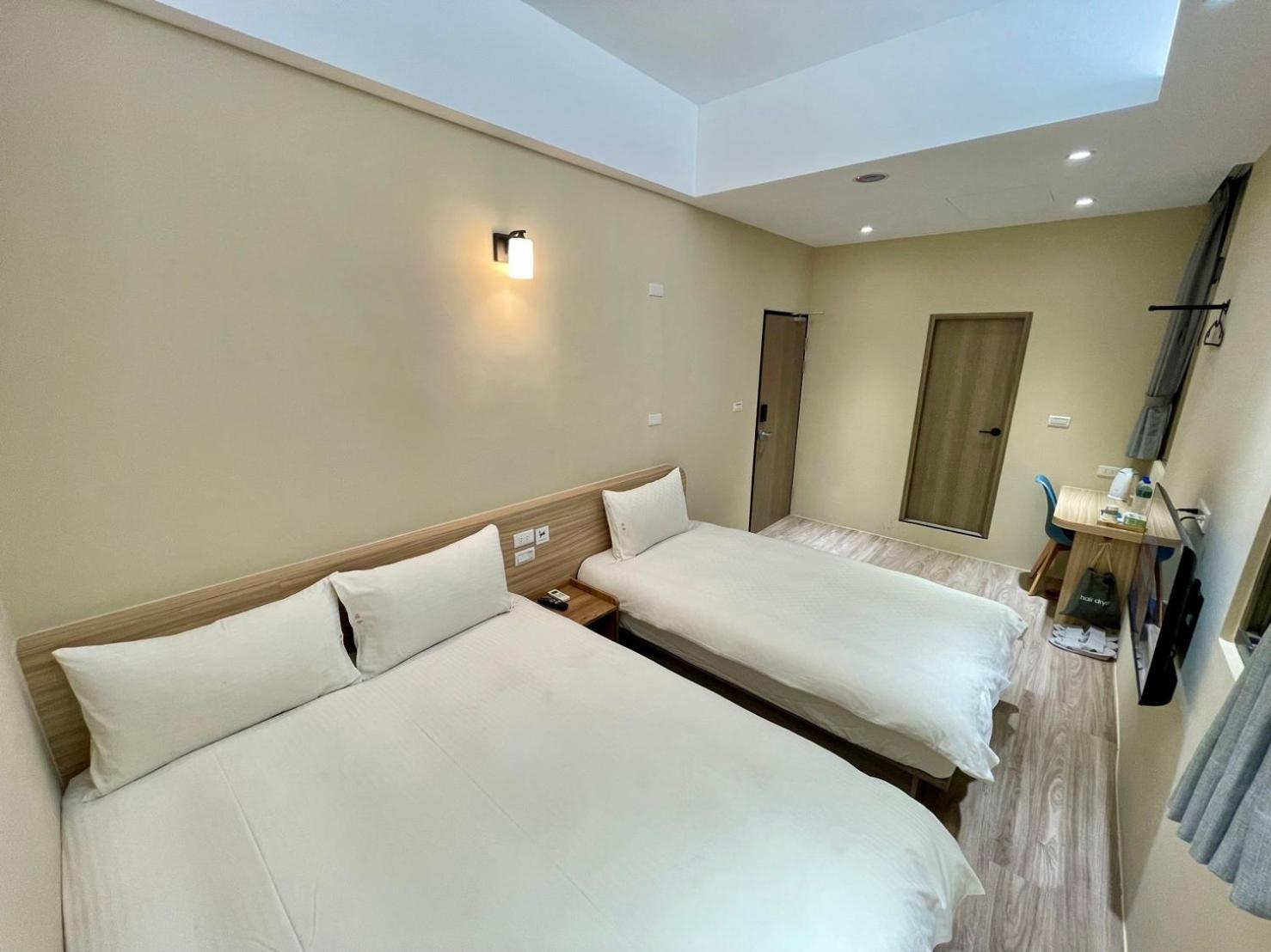 Shuntai Inn Fengshan  Exterior photo