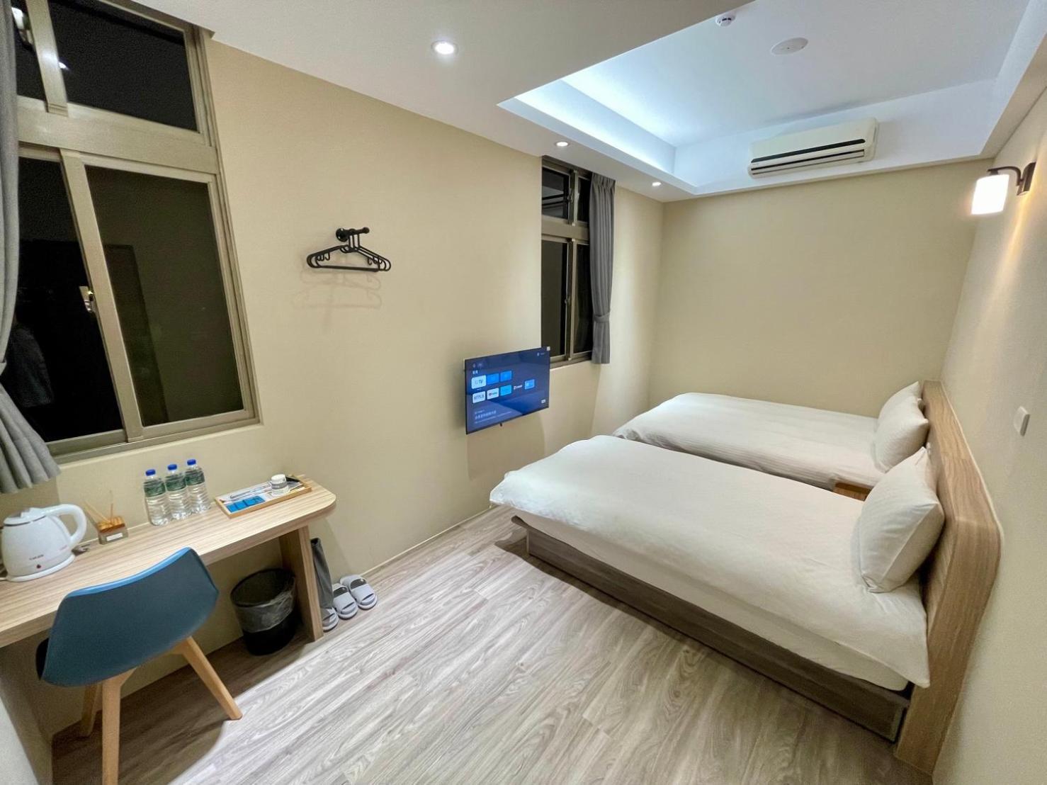 Shuntai Inn Fengshan  Exterior photo
