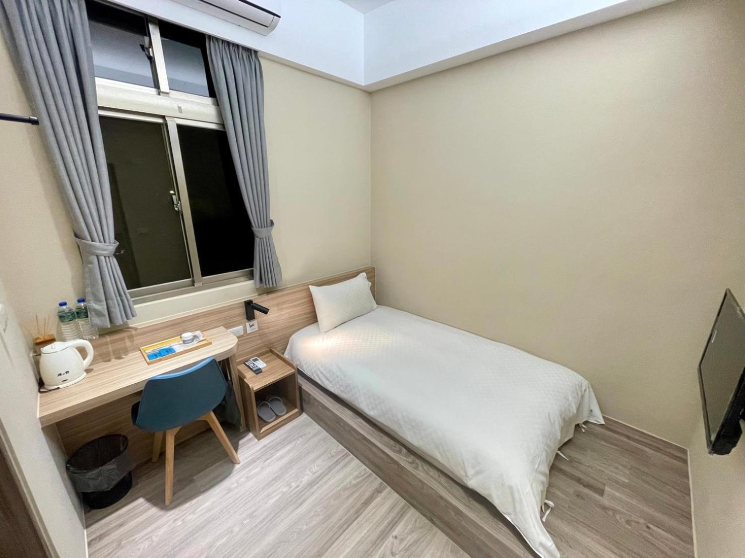 Shuntai Inn Fengshan  Exterior photo